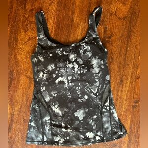 Lululemon tank top size 4